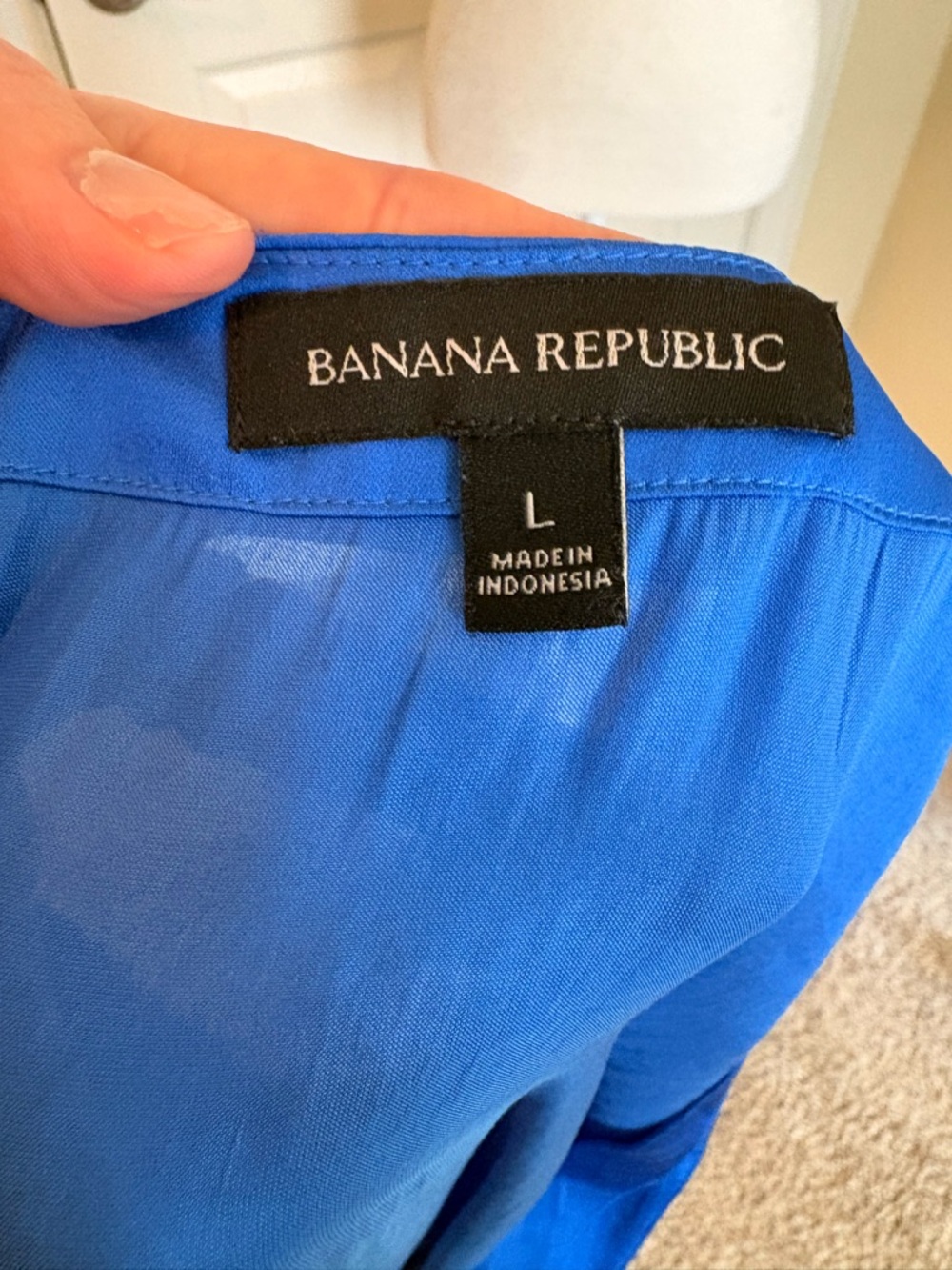 Banana Republic Royal Blue V-Neck Sleeveless Blouse - Picture 4 of 5